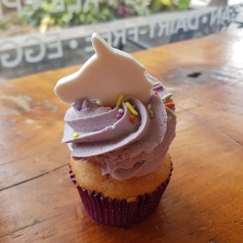 Kelly's Bake Shoppe - Bakeries Near Me - Burlington, Ontario