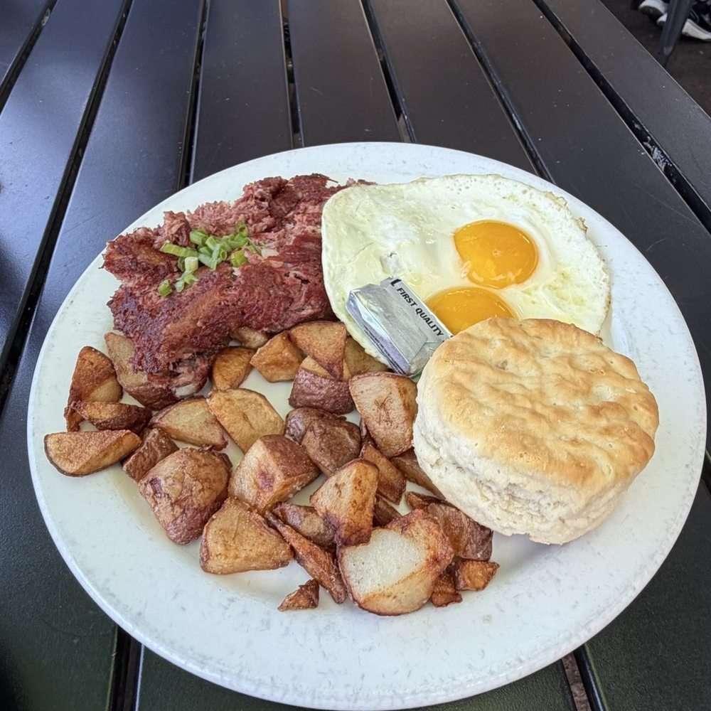 Kihei Caffe - Corned beef hash. - Hawaiian Near Me - Kihei, Hawaii Kihei Caffe - Corned beef hash. - Hawaiian Near Me - Kihei, Hawaii