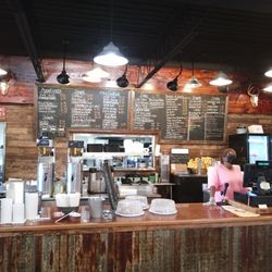 Hinze's Country Kitchen - Menu/counter