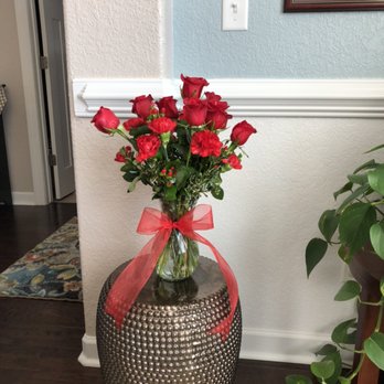 Currituck Flowers - Red roses - Floral Designers Near Me - Moyock, North Carolina Currituck Flowers - Red roses - Floral Designers Near Me - Moyock, North Carolina