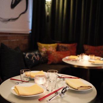 Honey Chinese - Seating - Chinese Near Me - Toronto, Ontario
