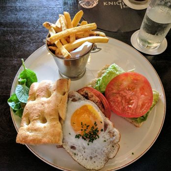 Knight's Bar - Knight's Club (€15.5) - Pubs Near Me - Dublin, D