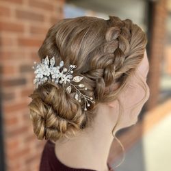 Styles and Artistry By Katie - Wedding style with accessory
