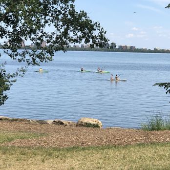Parc de West - People paddling on the river - Parks Near Me - Montreal, Quebec