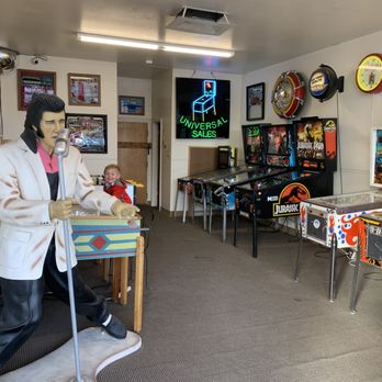 Universal Pinball - Pool & Billiards Near Me - Lakewood, Colorado Universal Pinball - Pool & Billiards Near Me - Lakewood, Colorado