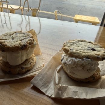Sunshine Sammies - Wow! - Ice Cream & Frozen Yogurt Near Me - Asheville, North Carolina Sunshine Sammies - Wow! - Ice Cream & Frozen Yogurt Near Me - Asheville, North Carolina