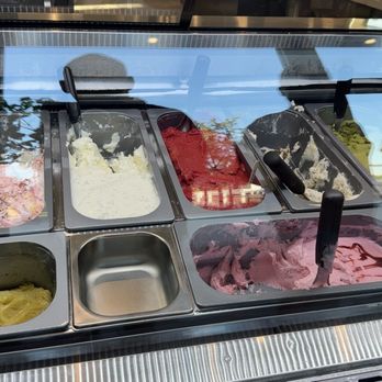 Vecchio's Pizzeria & Gelateria - Pizza Near Me - Bakersfield, California Vecchio's Pizzeria & Gelateria - Pizza Near Me - Bakersfield, California