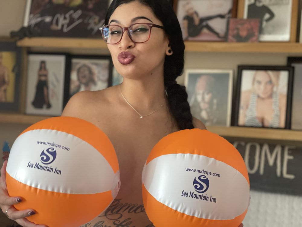 Sea Mountain Couples Massage Logo