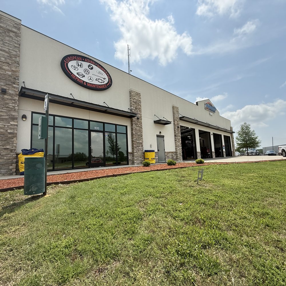 Nearby Auto Repair Montclair, CA