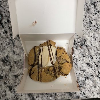 Crumbl - Gurnee - Bakeries Near Me - Gurnee, Illinois Crumbl - Gurnee - Bakeries Near Me - Gurnee, Illinois