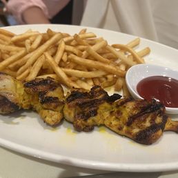 Kids dinner plate - chicken kabob and fries