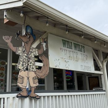 Kahuku Sugar Mill - The mascot for Wili Wili's Shave Ice - Local Flavor Near Me - Kahuku, Hawaii