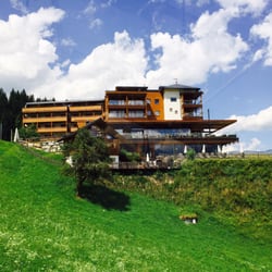 Das.Goldberg - Beautiful view of the hotel from a cable car.