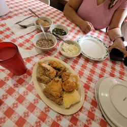 Pickett House - Fried chicken, cornbread, biscuit, muffin