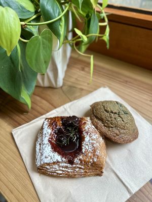Rosalind Bakery Cafe at Embarcadero Four by null