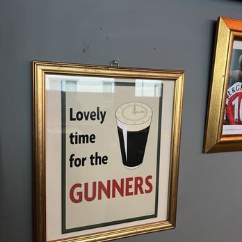 The George Pub - Best Guiness in London. - Pubs Near Me - London, XGL The George Pub - Best Guiness in London. - Pubs Near Me - London, XGL