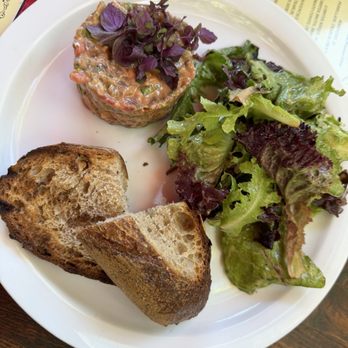 Meet in Paris - Filet mignon tartare appetizer - French Near Me - Culver City, California Meet in Paris - Filet mignon tartare appetizer - French Near Me - Culver City, California