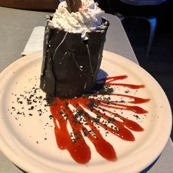 Sharks Underwater Grill - Chocolate cake - New American Near Me - Orlando, Florida Sharks Underwater Grill - Chocolate cake - New American Near Me - Orlando, Florida