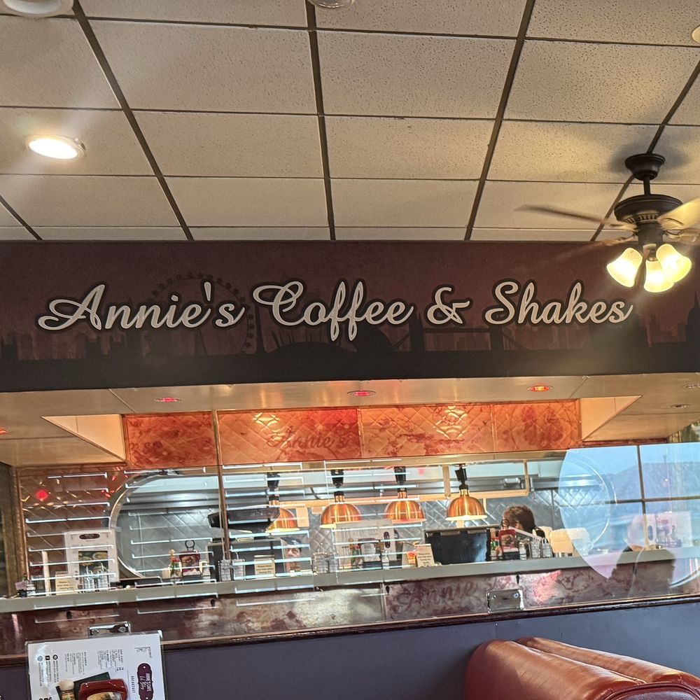 Annie's Cafe - Temecula - Small, but adorable, counter top bar seating - Breakfast & Brunch Near Me - Temecula, California Annie's Cafe - Temecula - Small, but adorable, counter top bar seating - Breakfast & Brunch Near Me - Temecula, California