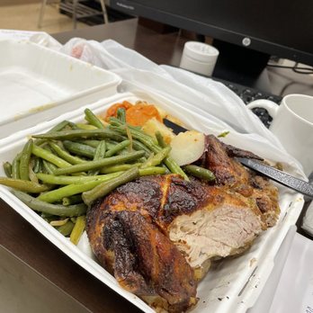 El Gran Pollo II - Chicken. Green beans. Red potatoes. - Peruvian Near Me - Baltimore, Maryland
