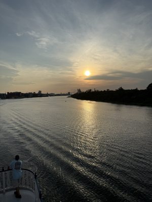 Savannah Riverboat Cruises by null