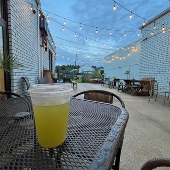 Highfalutin Coffee Roasters - Iced Harney & Sons Fine Tea - Coffee & Tea Near Me - Charleston, South Carolina Highfalutin Coffee Roasters - Iced Harney & Sons Fine Tea - Coffee & Tea Near Me - Charleston, South Carolina