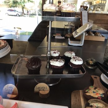 Red Dessert Dive - Desserts Near Me - Houston, Texas Red Dessert Dive - Desserts Near Me - Houston, Texas