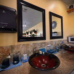 Michael Nails & Spa