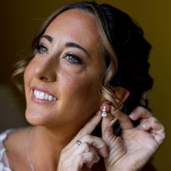 Nicolette is pure talent. Book her! You will not be disappointed. I got so many compliments and my makeup lasted all night.