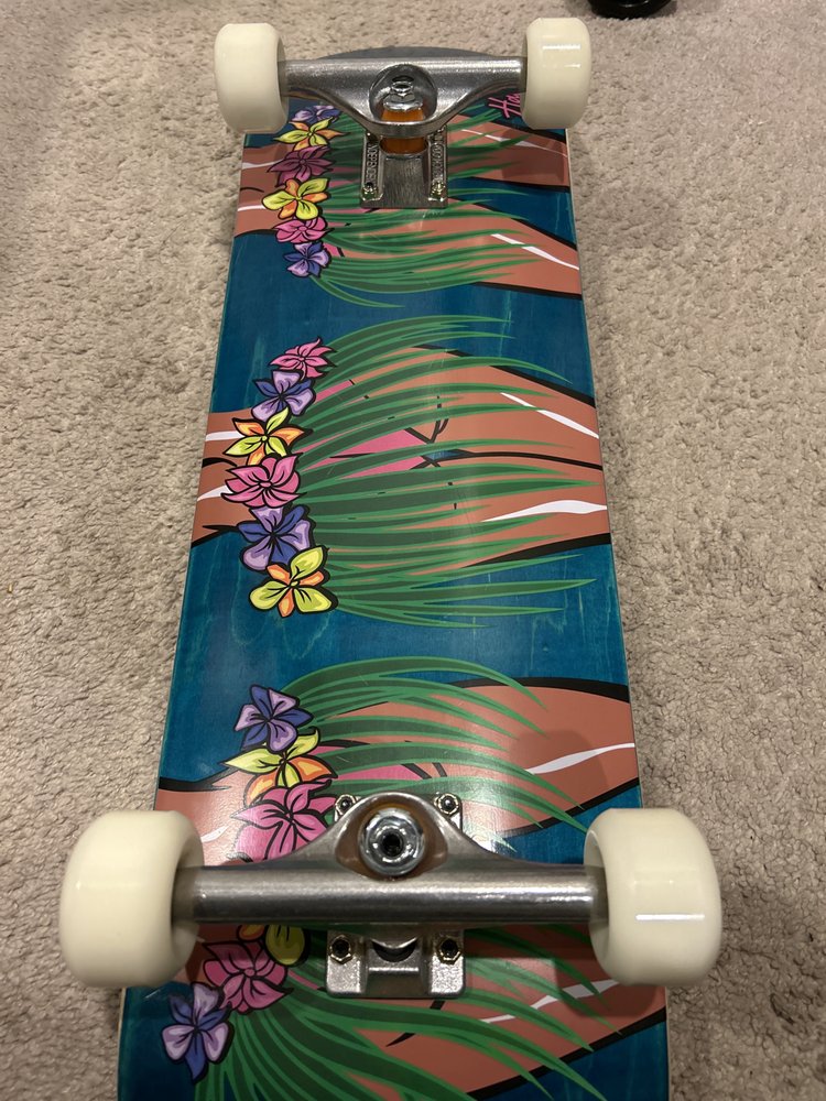 ZUMIEZ Updated September 2024 18 Reviews 3000 184th St SW