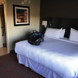 King size bed in the suite King size bed in the suite