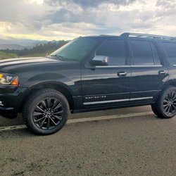 Maverick Car Service - Lincoln Navigator SUV. Ride in comfort. Ride in style.