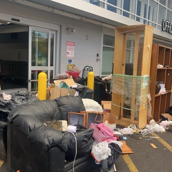 US Storage Centers - Dumping and door broken - Self Storage Near Me - Los Angeles, California US Storage Centers - Dumping and door broken - Self Storage Near Me - Los Angeles, California