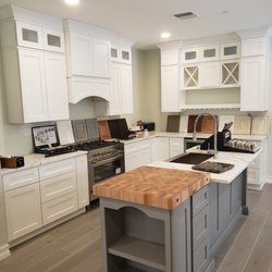 Kiki Cabinetry - Shaker White Kitchen