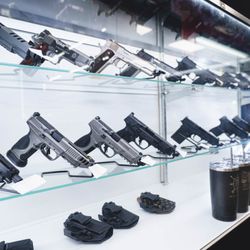 Guns 4 Less - Smith & Wesson
