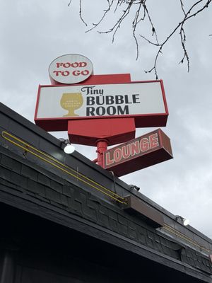 Tiny Bubble Room by null