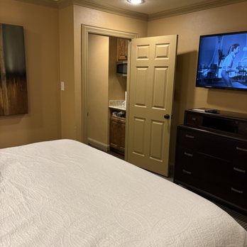 The Sanford House Inn - Hotels Near Me - Arlington, Texas The Sanford House Inn - Hotels Near Me - Arlington, Texas
