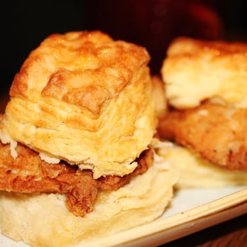 Yardbird - Mama's Chicken Biscuits ($14): Free Range Fried Chicken, Pepper Jelly, House Pickles & Buttermilk Biscuit. Incredibly fluffy! - Southern Near Me - Las Vegas, Nevada