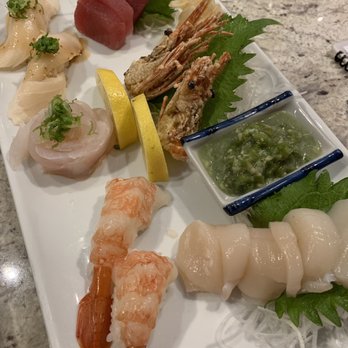 Sushiholic Arcadia - Not the best knife cuts - Sushi Bars Near Me - Phoenix, Arizona Sushiholic Arcadia - Not the best knife cuts - Sushi Bars Near Me - Phoenix, Arizona