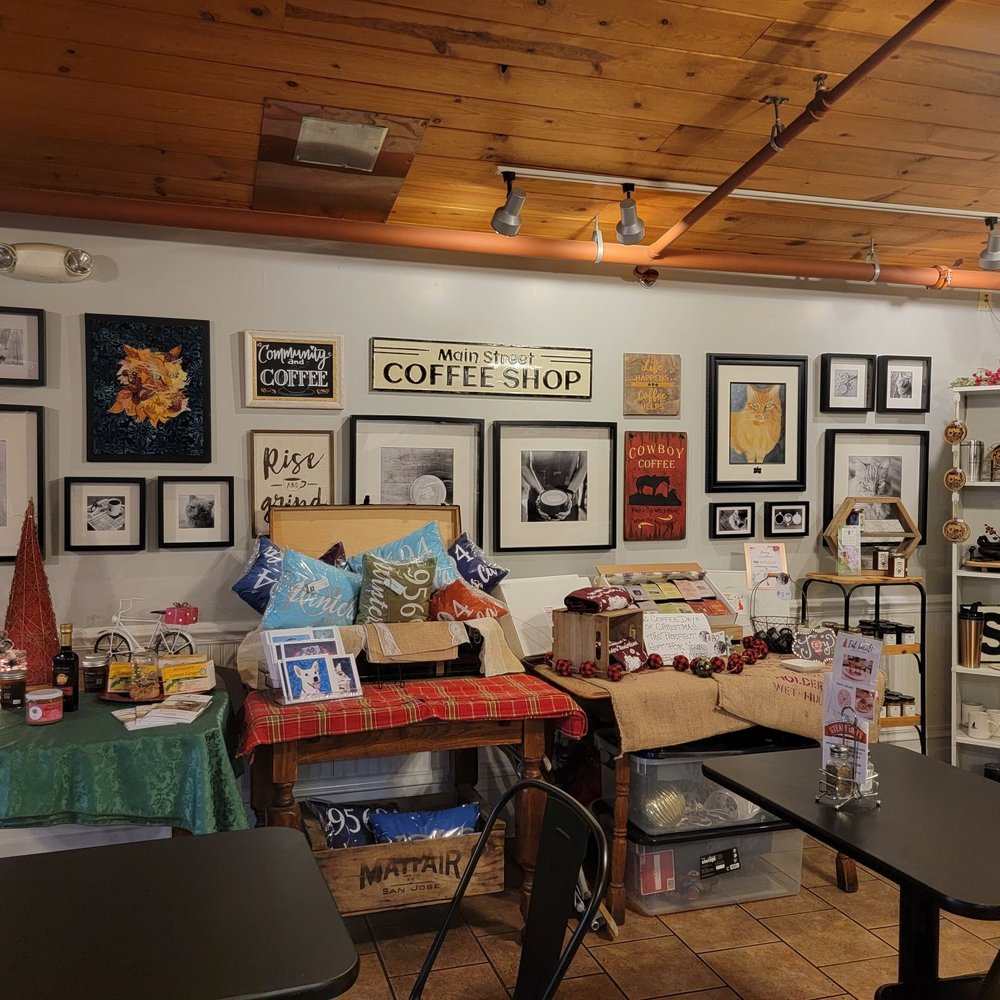 Steady Eddy's Coffee House - Cozy cabin feels! - Coffee & Tea Near Me - Winters, California
