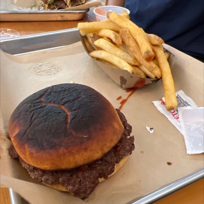 M2O Burgers & Salads