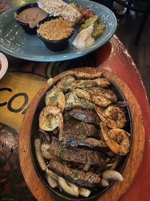 Los Jefes Grill by null