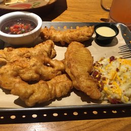 Original chicken crispers with Loaded Mashed Potatoes and Black Beans Original chicken crispers with Loaded Mashed Potatoes and Black Beans