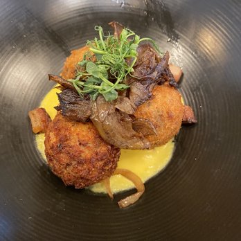 et al. - Arancini ($13 happy hour) - Breakfast & Brunch Near Me - Honolulu, Hawaii et al. - Arancini ($13 happy hour) - Breakfast & Brunch Near Me - Honolulu, Hawaii