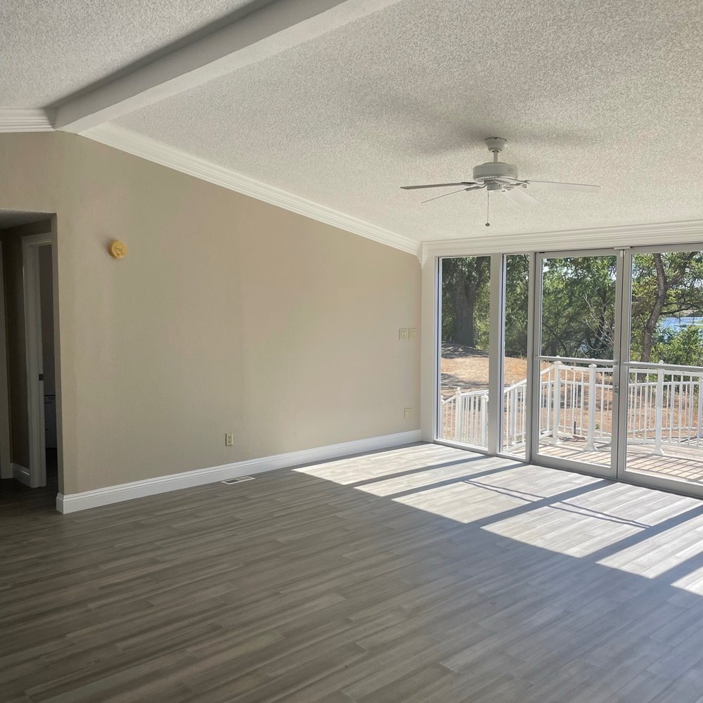 Arroyo Painting - Interior paint- walls and ceiling - Painters Near Me - Fresno, California Arroyo Painting - Interior paint- walls and ceiling - Painters Near Me - Fresno, California