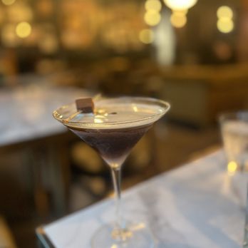 Rocks & Drams - Best tasting martini - Cocktail Bars Near Me - Ventura, California Rocks & Drams - Best tasting martini - Cocktail Bars Near Me - Ventura, California