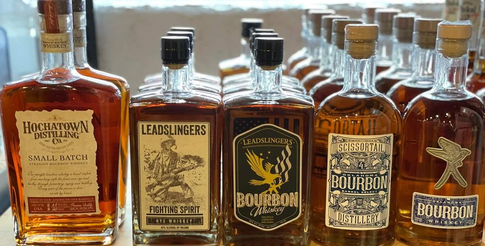 Pat's Liquor Store Logo