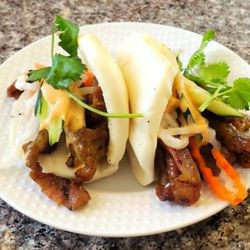 Pho Bistro - Beef Steamed Bao with spicy mayo sauce