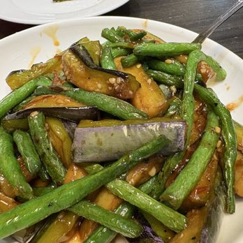 Yi Xin Cafe - Eggplant green beans with garlic on the specials - Hong Kong Style Cafe Near Me - Honolulu, Hawaii