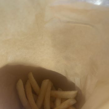 Dinah - This is my second basket of fries I'm not even done eating it yet - Diners Near Me - Brooklyn, New York